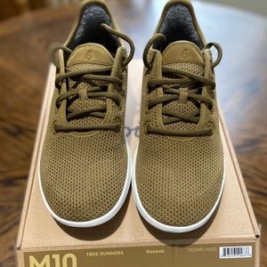 Brand new (worn once) Allbirds- tree runners